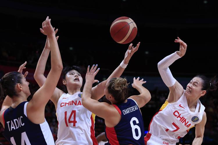 中国女篮vs韩国现场比分的相关图片