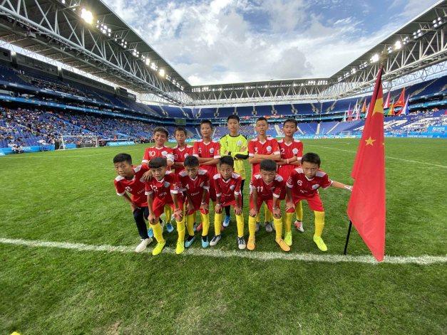 中国足球队vs巴萨少年队的相关图片