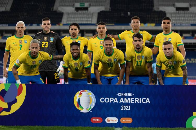 哥伦比亚vs阿根廷几张黄牌的相关图片